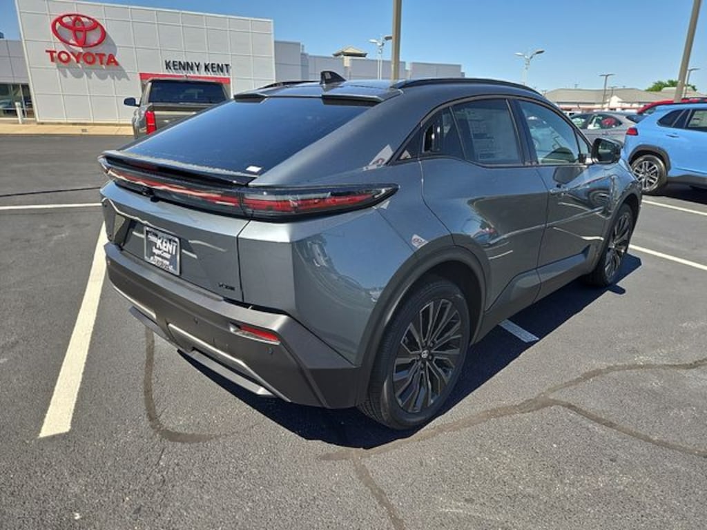 New 2026 Toyota C-HR XSE SUV