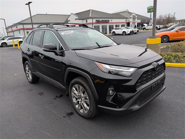 2025 Toyota RAV4 XLE Premium's photo