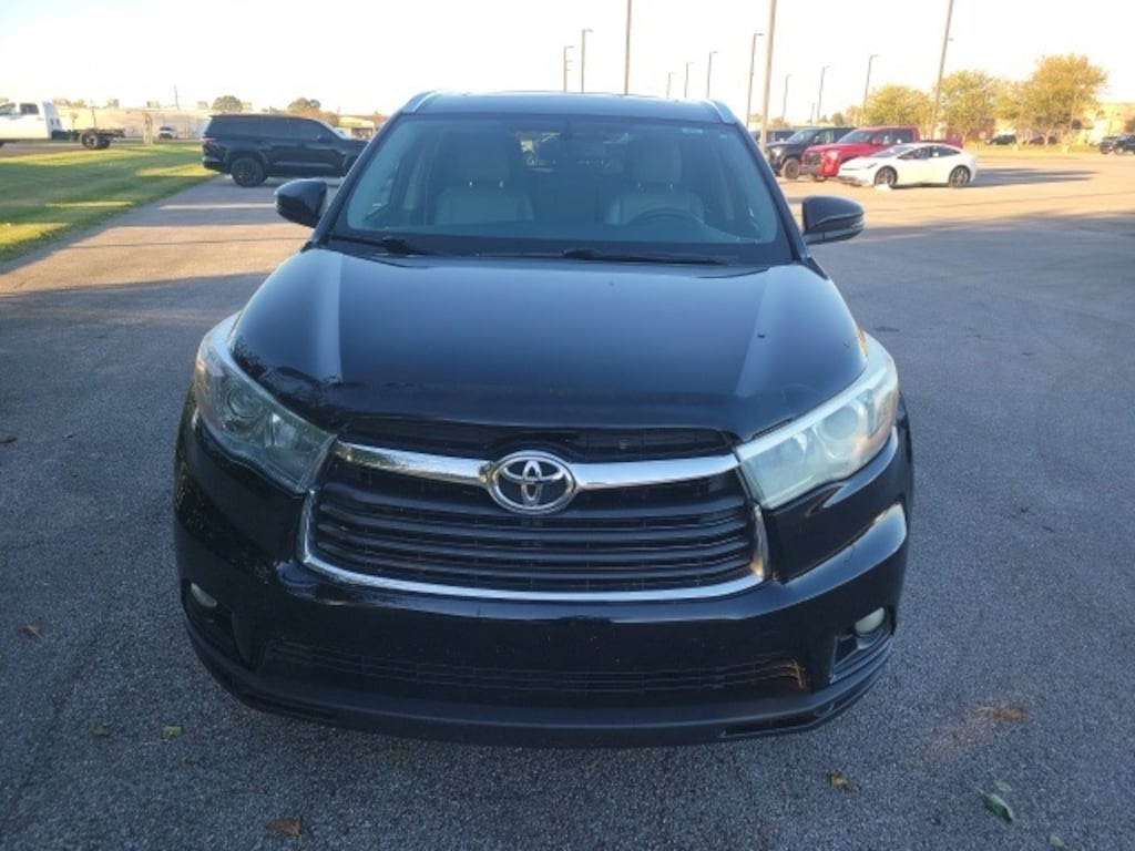 Used 2016 Toyota Highlander XLE V6 SUV
