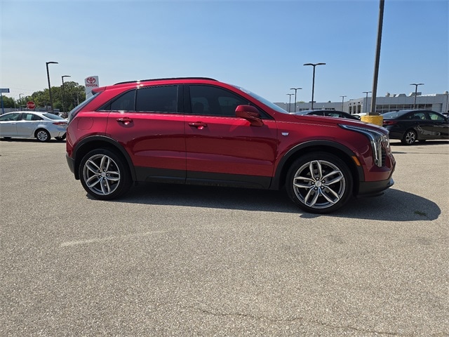 Used 2019 Cadillac XT4 Sport with VIN 1GYFZFR4XKF229417 for sale in Evansville, IN