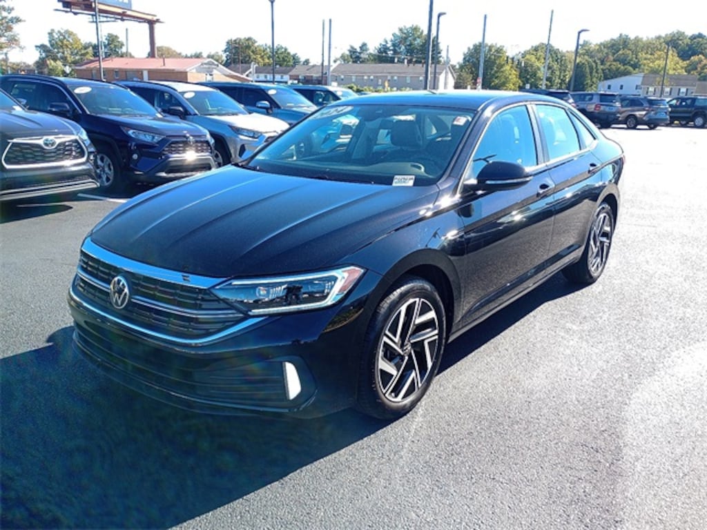 Used 2024 Volkswagen Jetta 1.5T SEL Sedan