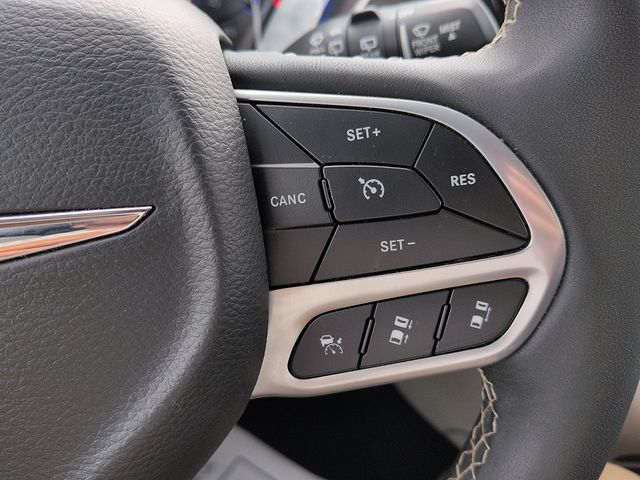 2024 Chrysler Pacifica Touring L - Photo 19