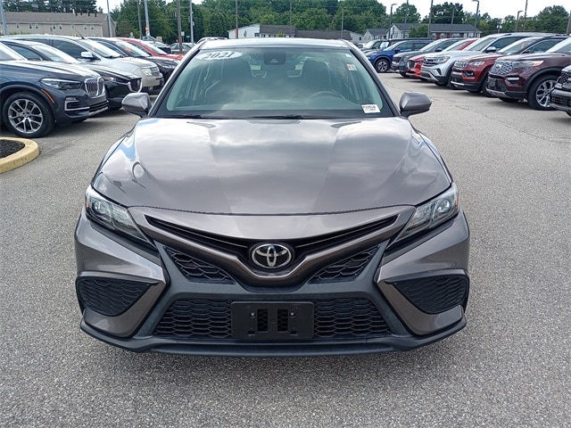 Certified 2021 Toyota Camry SE with VIN 4T1G11AK6MU598882 for sale in Evansville, IN