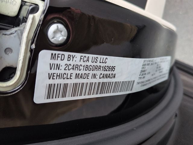 2024 Chrysler Pacifica Touring L - Photo 13