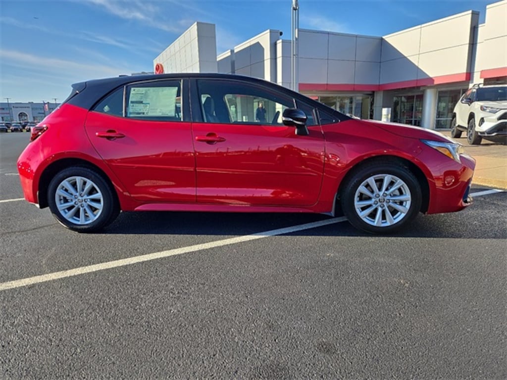 New 2026 Toyota Corolla Hatchback SE Hatchback