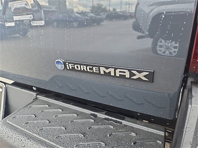 2025 Toyota Tacoma Trailhunter photo 3