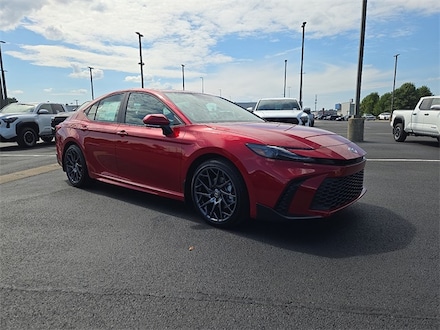 2025 Toyota Camry SE Sedan