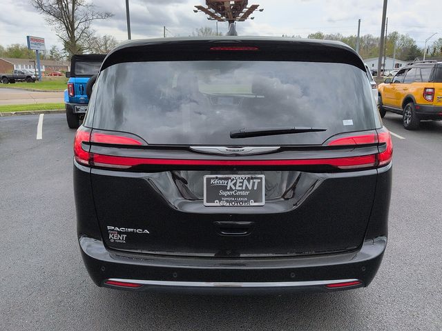 2024 Chrysler Pacifica Touring L - Photo 6