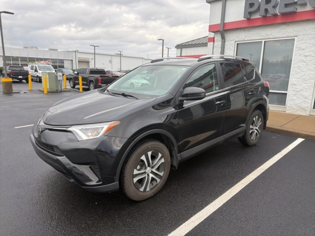 Used 2018 Toyota RAV4 LE SUV