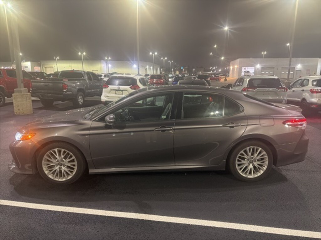 Used 2018 Toyota Camry XLE Sedan