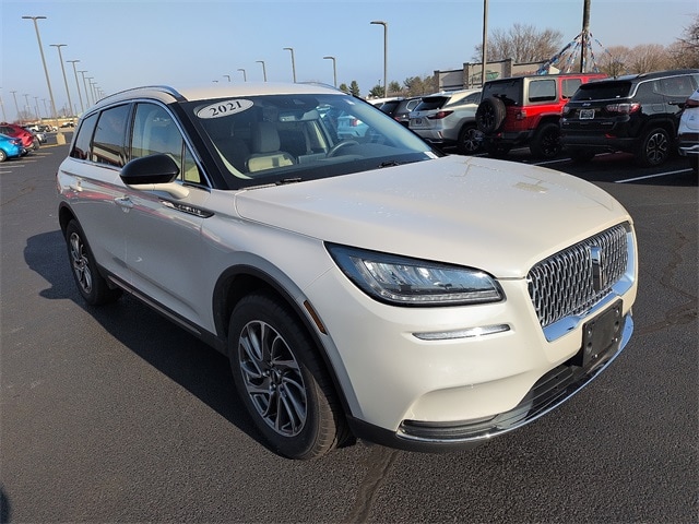 2021 Lincoln Corsair Base's photo