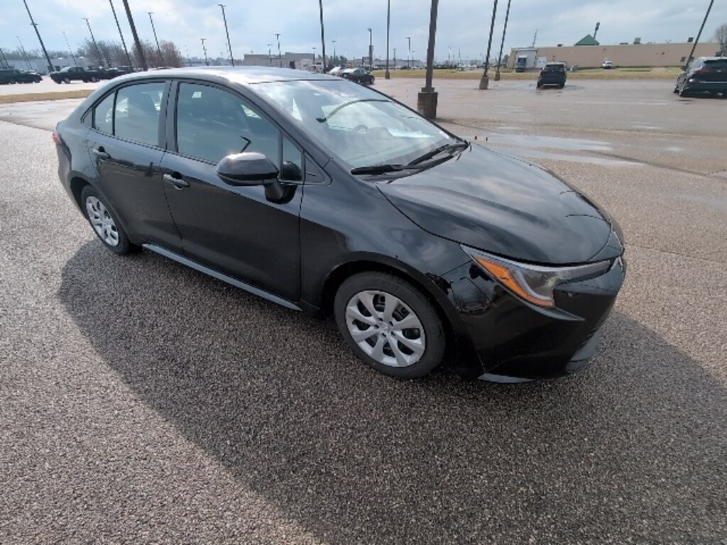 Certified 2025 Toyota Corolla LE Sedan
