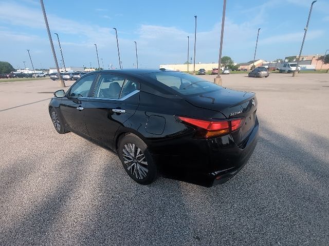 2025 Nissan Altima SV - Photo 7