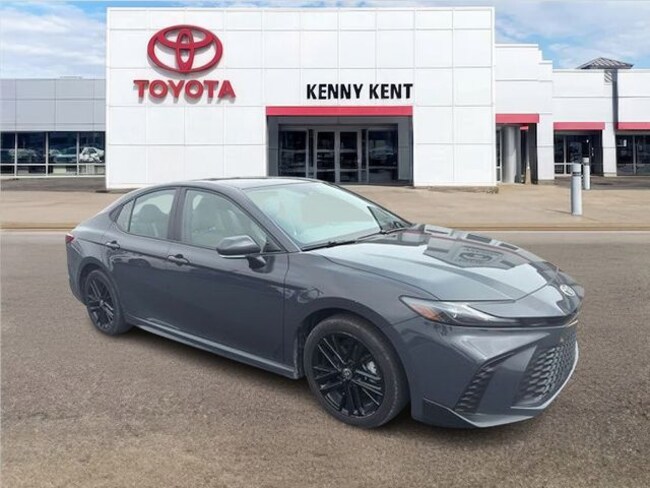 2025 Toyota Camry SE Sedan