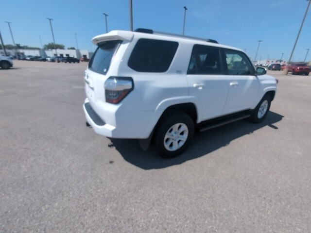 2024 Toyota 4Runner SR5 photo 2