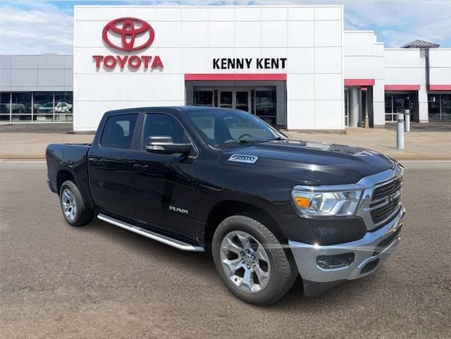 2021 RAM 1500 Big Horn/Lone Star 4x4 Crew Cab 5'7's photo