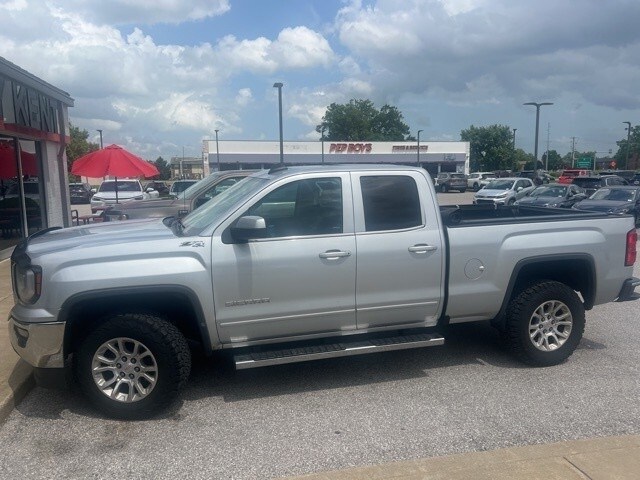 2016 Gmc Sierra 1500 SLE photo 2