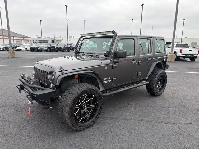 2017 Jeep Wrangler Unlimited Sport photo 2