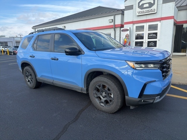 2025 Honda Pilot TrailSport's photo