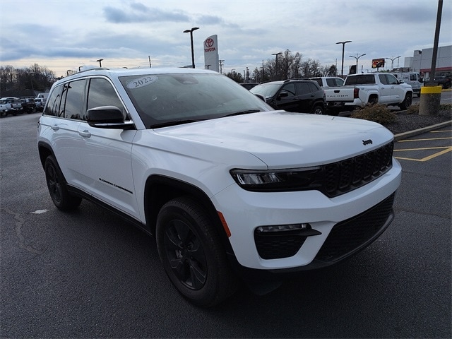 2022 Jeep Grand Cherokee 4xe's photo