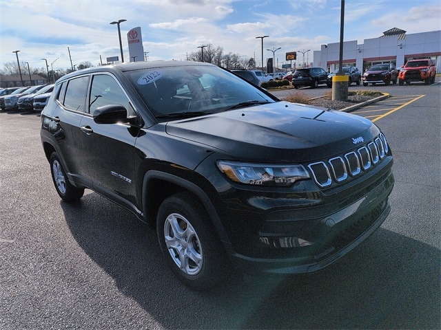 2022 Jeep Compass Sport's photo