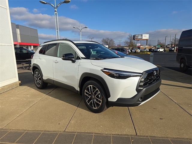 2026 Toyota Corolla Cross XLE's photo