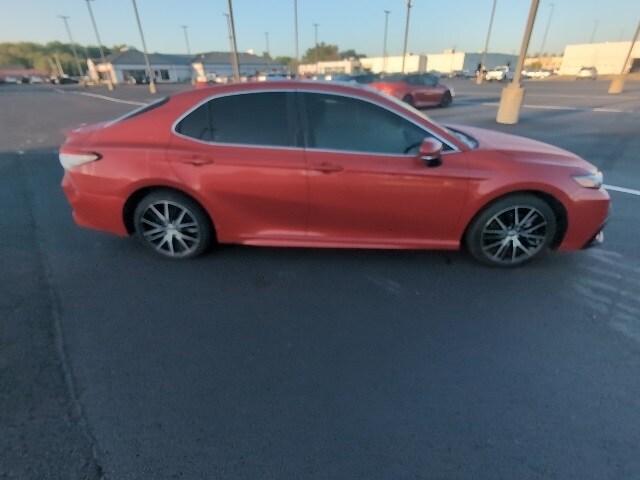 2024 Toyota Camry SE photo 2