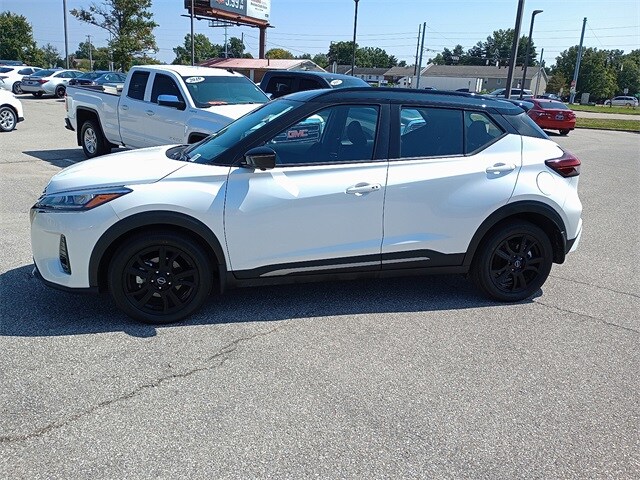 2024 Nissan Kicks SR photo 4