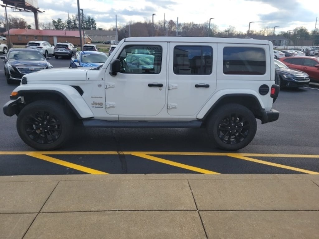 Used 2020 Jeep Wrangler Unlimited Sahara SUV