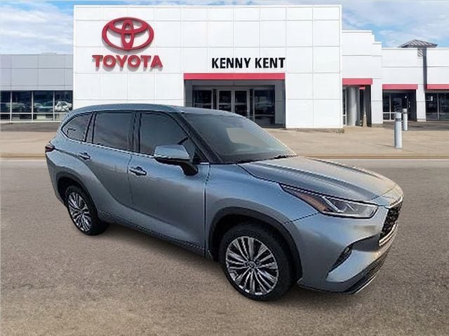 Moon Dust 2021 Toyota Highlander Platinum FWD SUV / Crossover Front-Wheel Drive 8-Speed Automatic