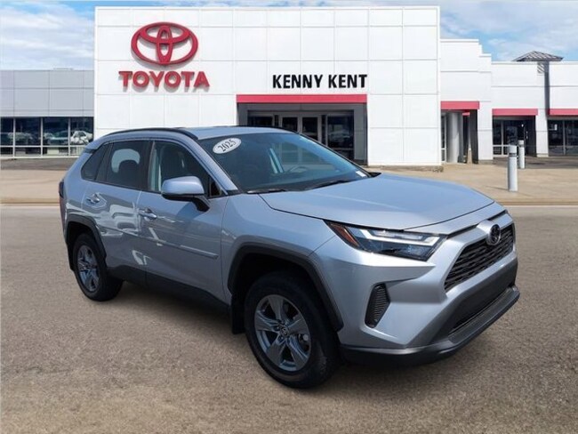 2025 Toyota RAV4 XLE SUV