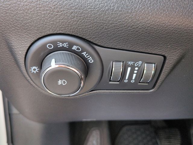 2025 Jeep Compass Trailhawk - Photo 16