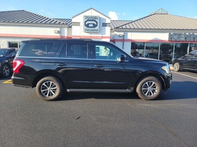 2019 Ford Expedition XLT photo 2