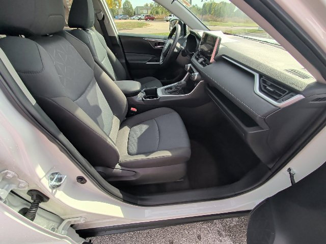 Used 2025 Toyota RAV4 XLE SUV