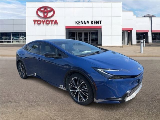 2023 Toyota Prius Limited FWD's photo