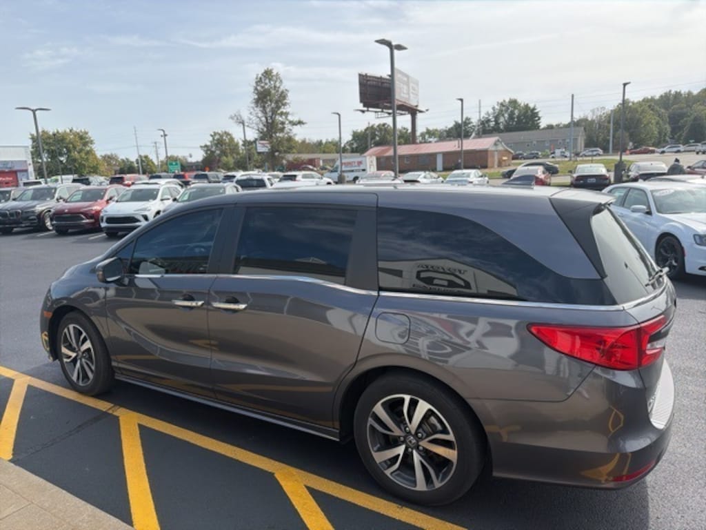 Used 2023 Honda Odyssey Touring Van