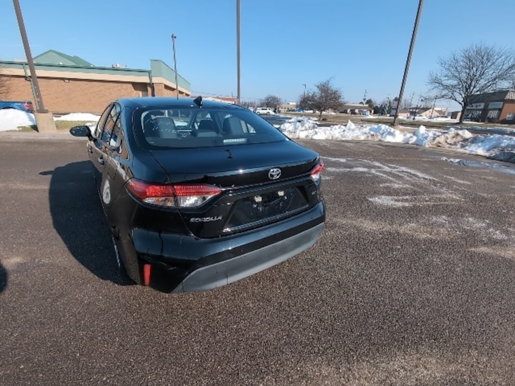 Certified 2025 Toyota Corolla LE Sedan