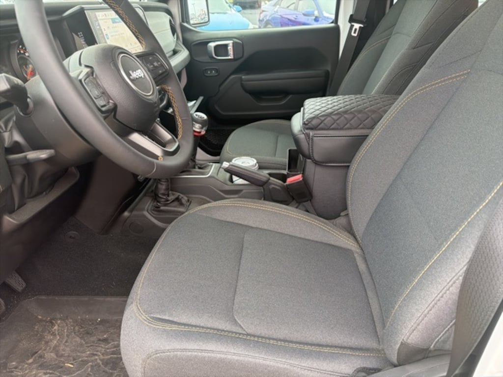 Used 2024 Jeep Gladiator Sport Truck Crew Cab