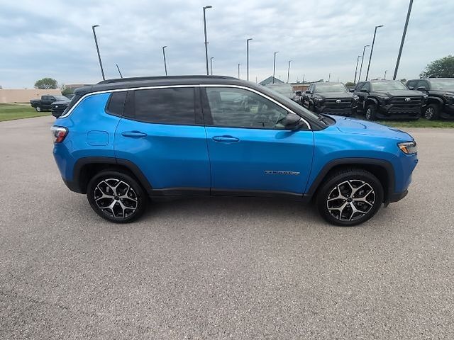 2025 Jeep Compass Limited - Photo 3