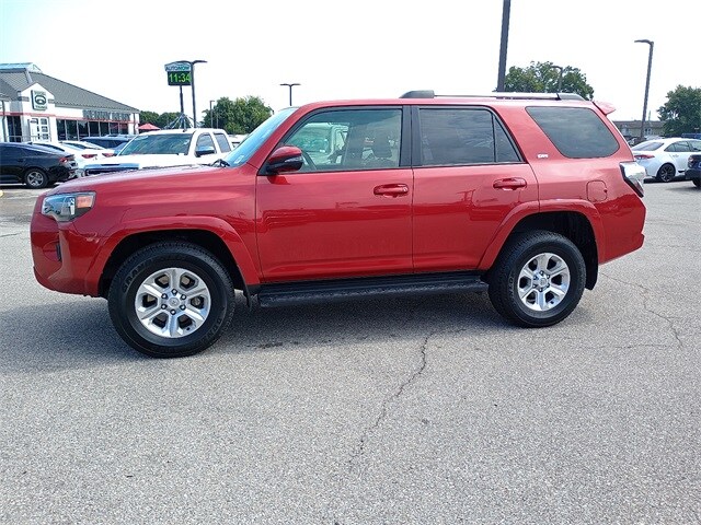 2024 Toyota 4Runner SR5 Premium photo 3