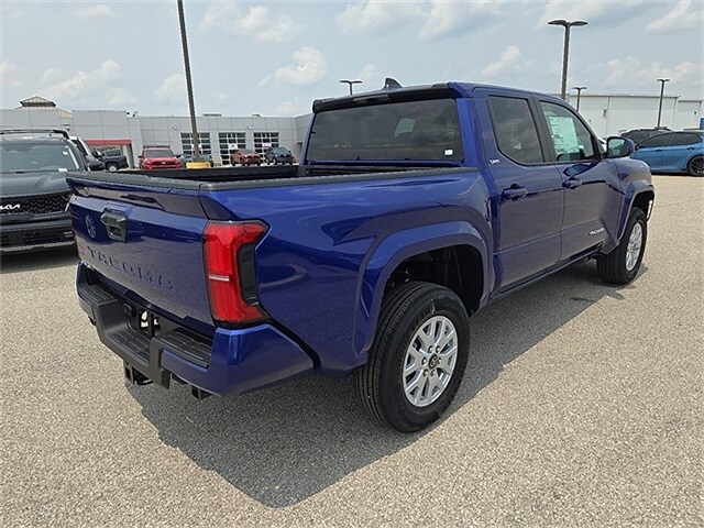 2025 Toyota Tacoma SR5 photo 3