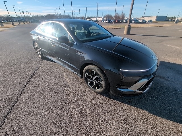 2025 Hyundai Sonata SEL's photo