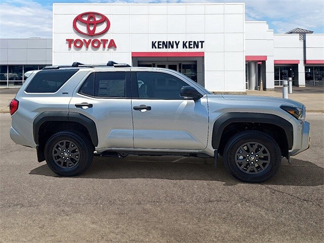 2025 Toyota 4Runner SR5 photo 2
