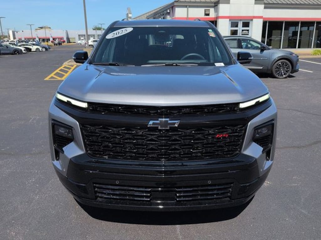 Used 2025 Chevrolet Traverse RS SUV