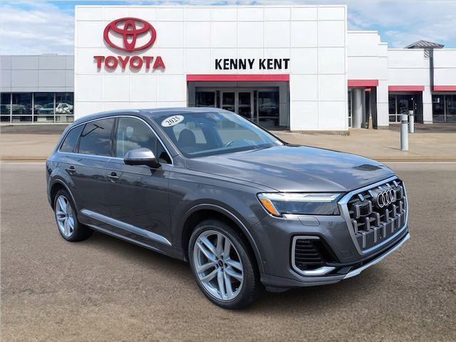 2025 Audi Q7 55 Premium Plus quattro Tiptronic's photo