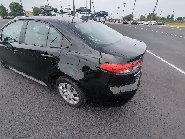 2024 Toyota Corolla LE photo 3