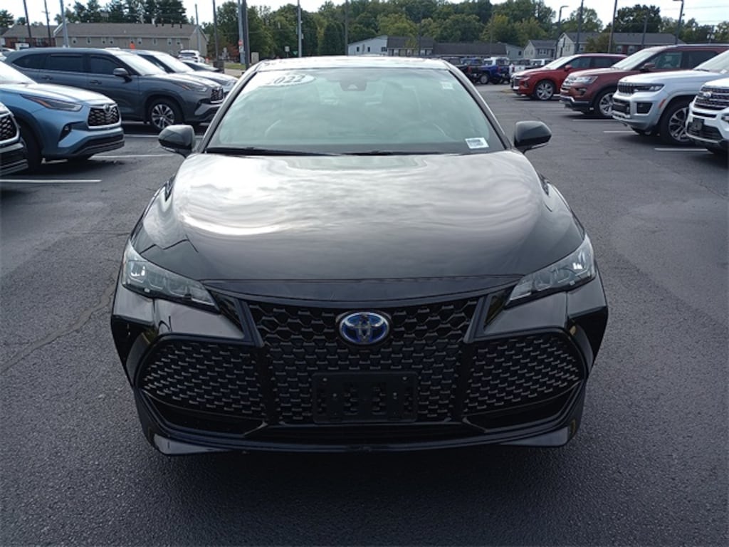 Certified 2022 Toyota Avalon Hybrid XSE Sedan