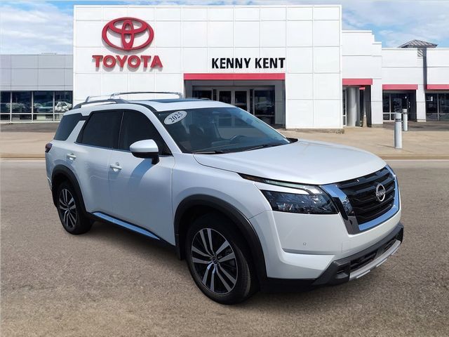 2025 Nissan Pathfinder Platinum 4WD's photo