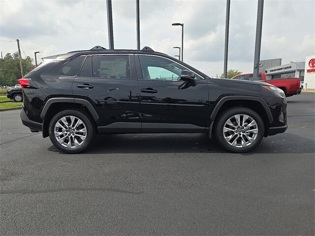 2025 Toyota RAV4 XLE Premium photo 2