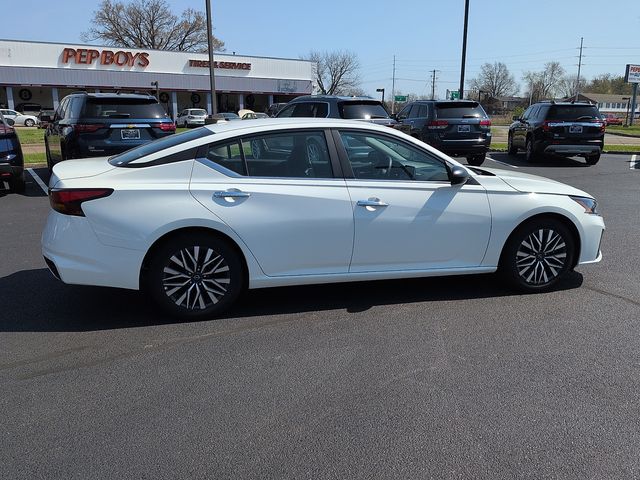 2025 Nissan Altima SV - Photo 8